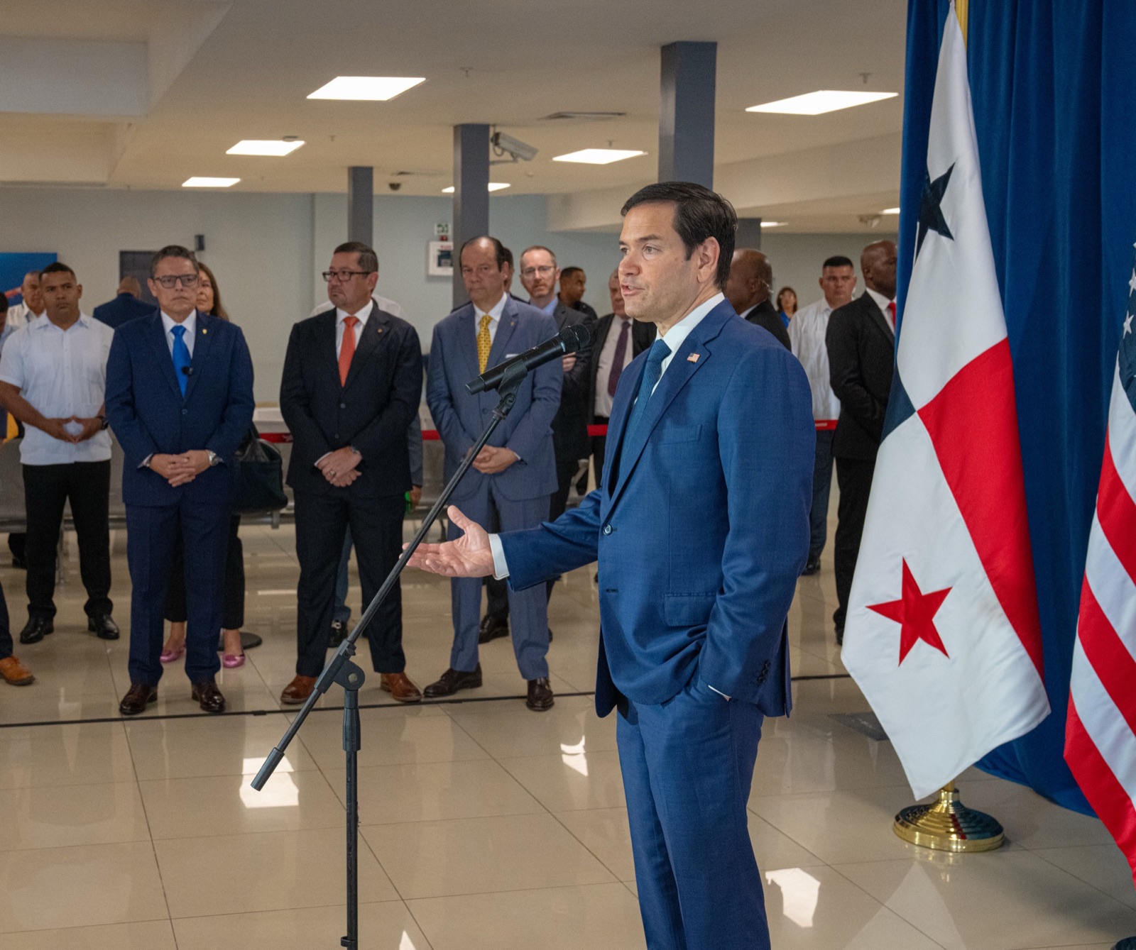 El secretario de Estado, Marco Rubio, habla con la prensa en una imagen de archivo.