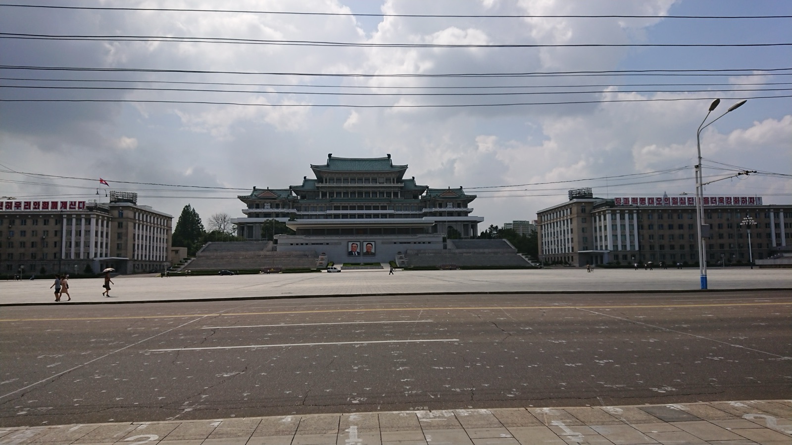 Plaza Kim Il-sung, en Pyongyang, la capital de Corea del Norte.