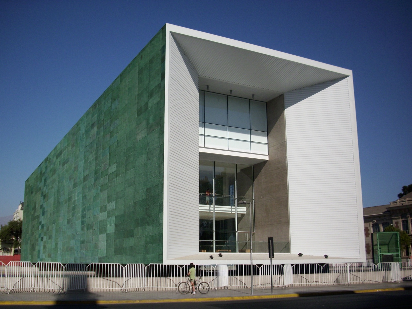 El Museo de la Memoria y los Derechos Humanos de Santiago, dedicado a las víctimas de la dictadura de 1973 a 1990.