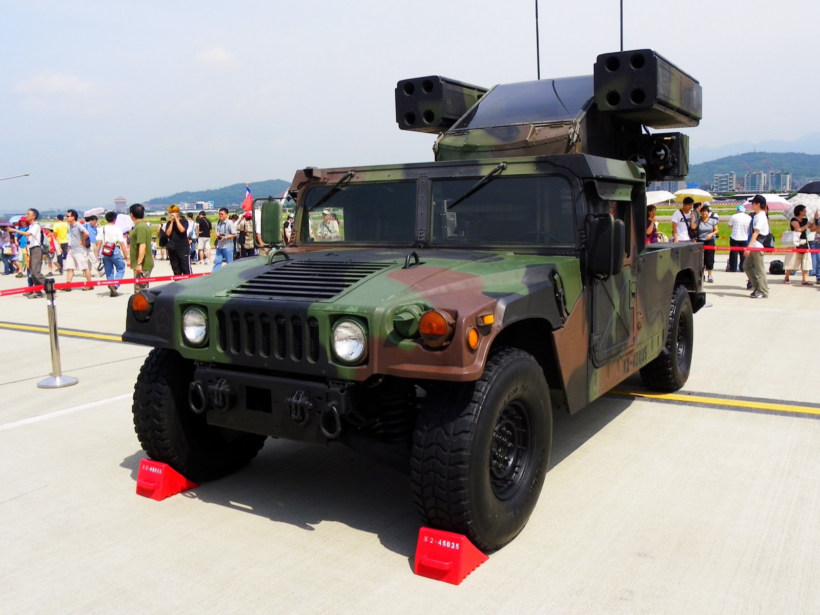 Un sistema antiaéreo Avenger montado sobre un Humvee, como los desplegados en Palm Beach (imagen de referencia).