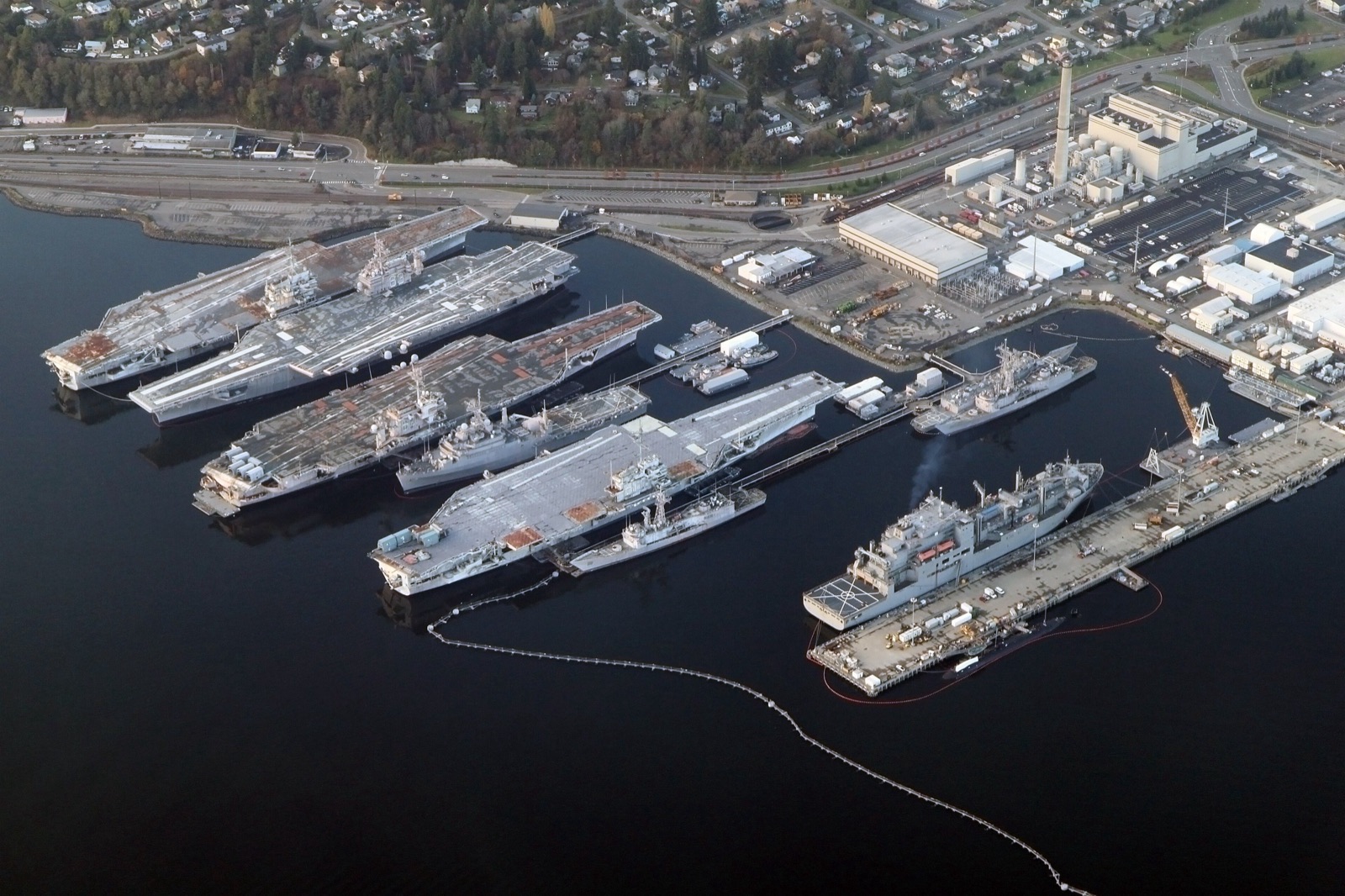 Vista aérea del astillero naval de Puget Sound, en Bremerton, Washington, la ciudad de la base mencionada en el caso.