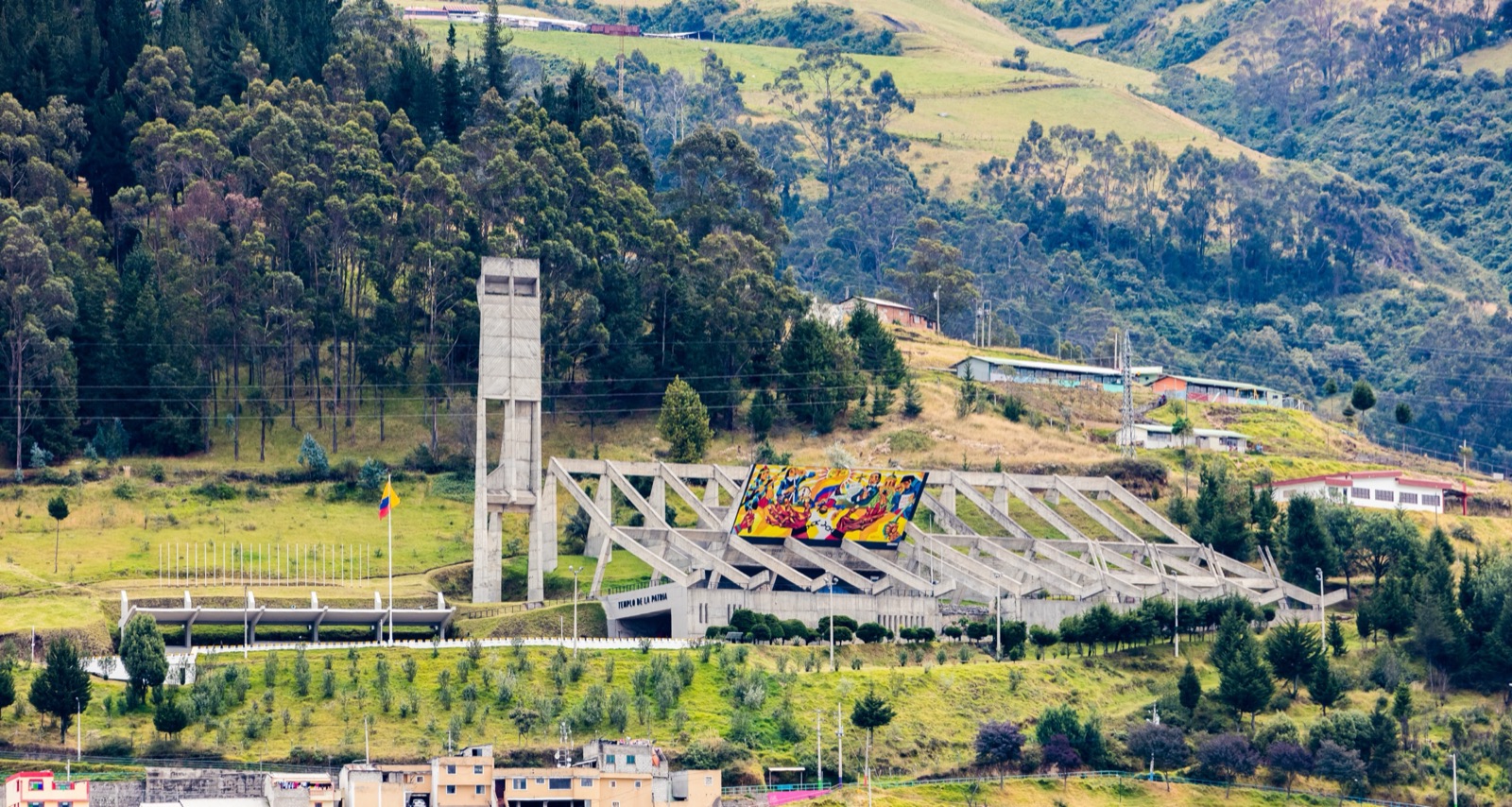 El Templo de la Patria, en las faldas del volcán Pichincha, en Quito. El monumento recuerda la batalla del 24 de mayo de 1822, que selló la independencia del actual Ecuador.