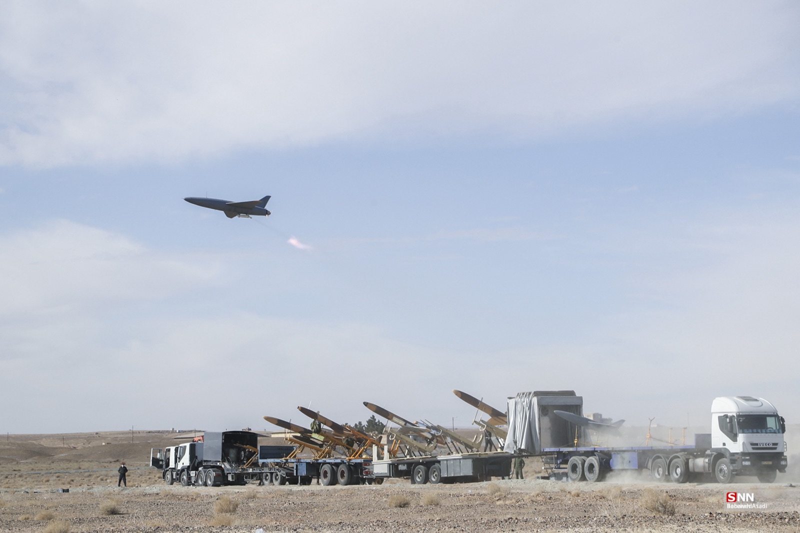 Un dron del ejército iraní durante un ejercicio militar en el desierto de Semnán, en enero de 2021.