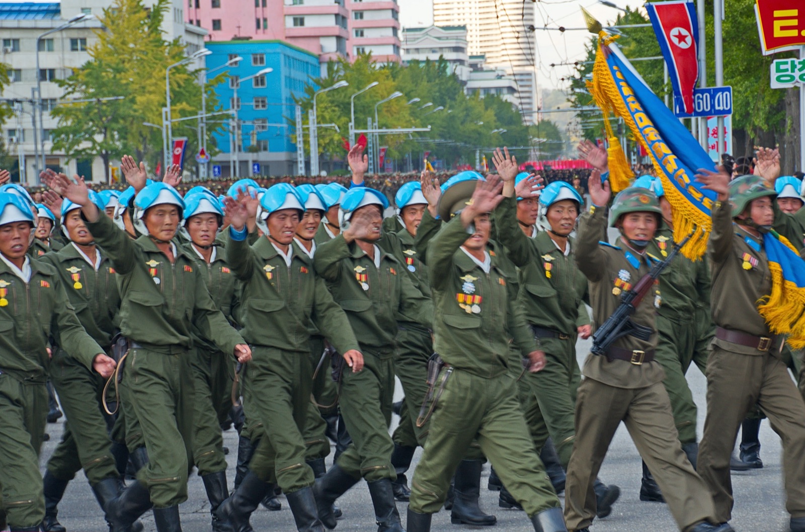 Soldados del Ejército Popular de Corea durante un desfile en Pionyang.