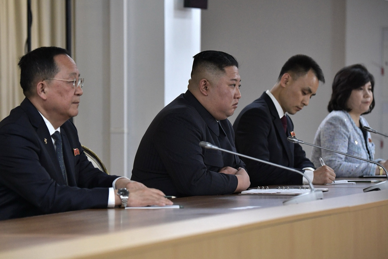 Kim Jong-un durante una reunión oficial en 2019.