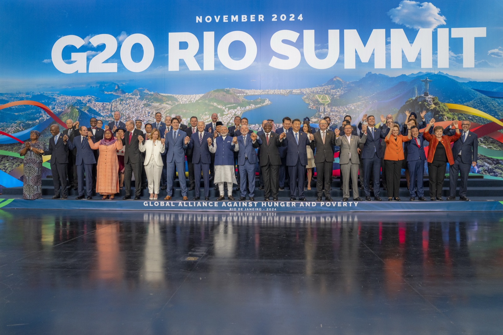 Foto de familia de los líderes en la cumbre del G20 de Río de Janeiro, Brasil, el 19 de noviembre de 2024.