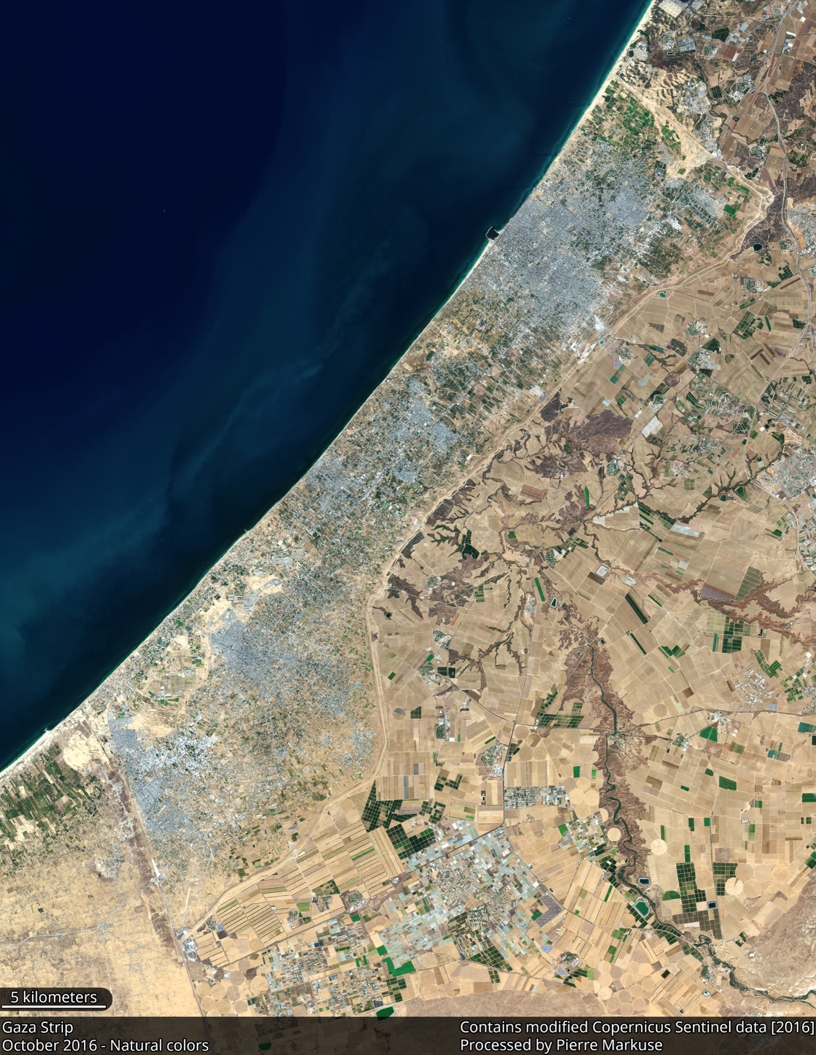 La Franja de Gaza vista por el satélite europeo Sentinel-2 en octubre de 2016, entre el mar Mediterráneo, Israel y Egipto.