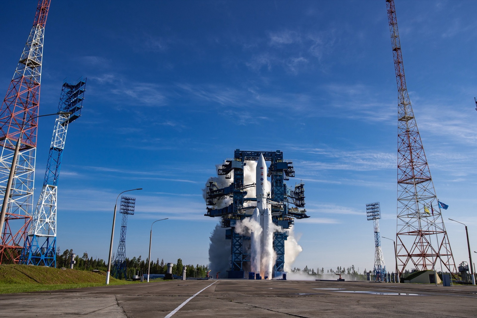Lanzamiento de un cohete Angara-A5 con una carga del Ministerio de Defensa de Rusia desde el cosmódromo de Plesetsk, el 19 de junio de 2025 (imagen de archivo).