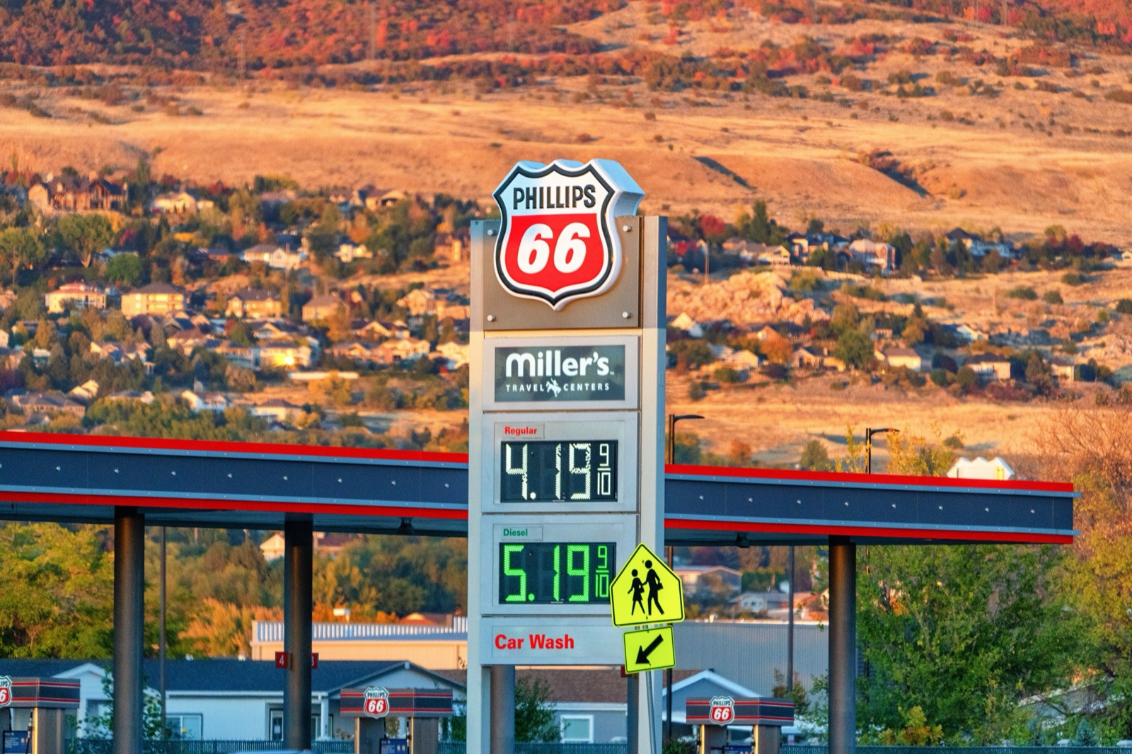 Precios de la gasolina en una estación de servicio de Utah, Estados Unidos (imagen de archivo).