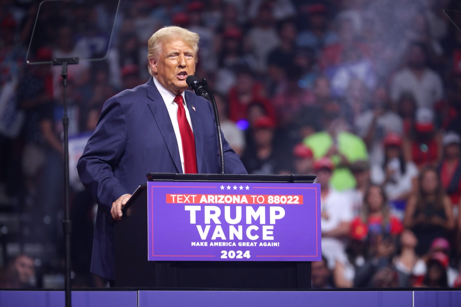 Donald Trump habla en un mitin de campaña en Glendale, Arizona, en agosto de 2024.