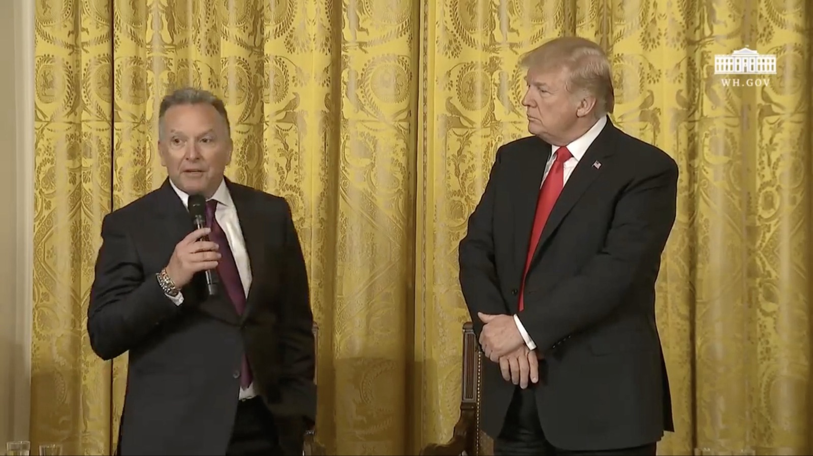 Steve Witkoff habla junto a Donald Trump en la Casa Blanca, en marzo de 2018.